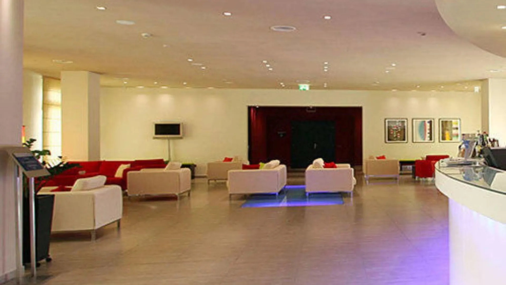 Una Hotels Cesena Nord 4*,